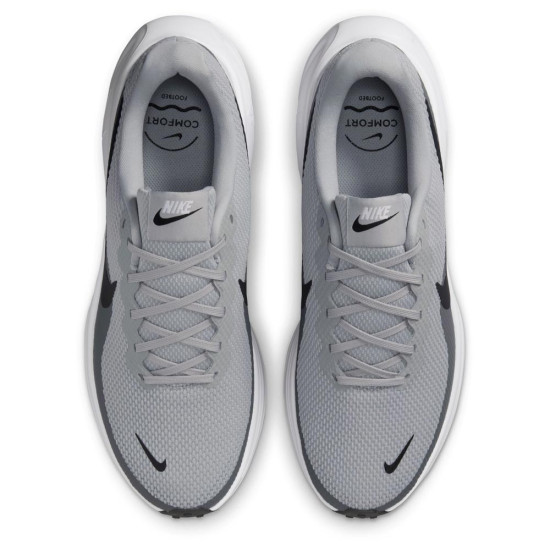 Nike Revolution 8